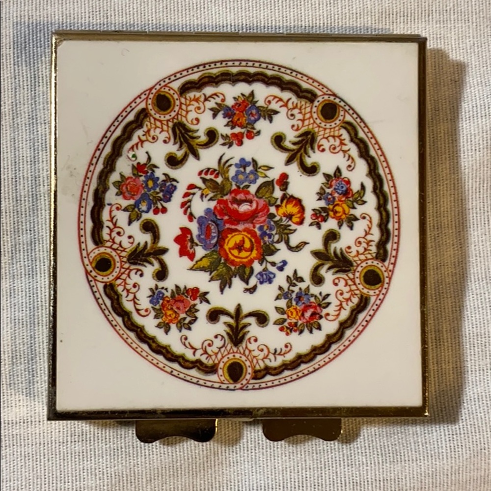 Vintage Floral Mirror Compact